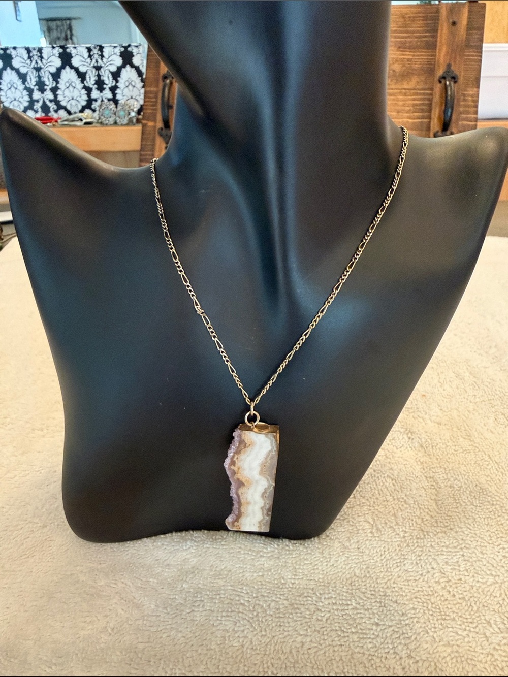Gold-Tone Agate Slice Pendant Necklace - Natural White & Brown